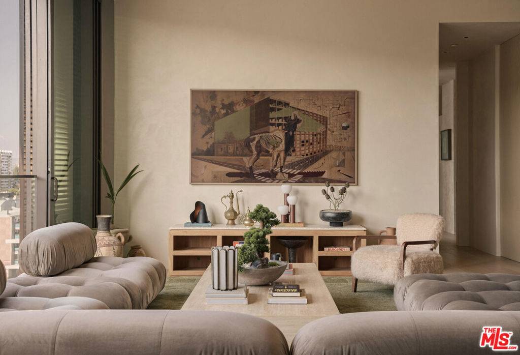 West Hollywood, CA 90069,9040 W Sunset BLVD #1002