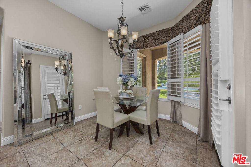 Bakersfield, CA 93311,2206 Ribble Valley DR