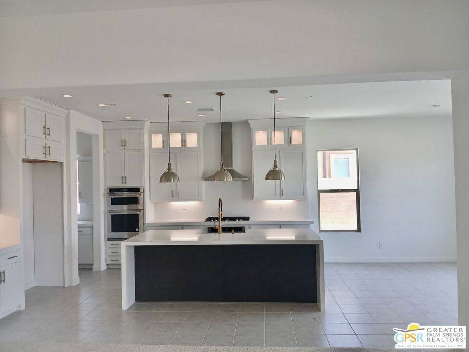 Rancho Mirage, CA 92270,69 Zinfandel