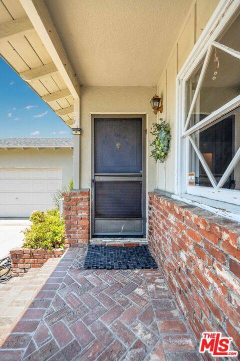 Monrovia, CA 91016,733 Crescent DR