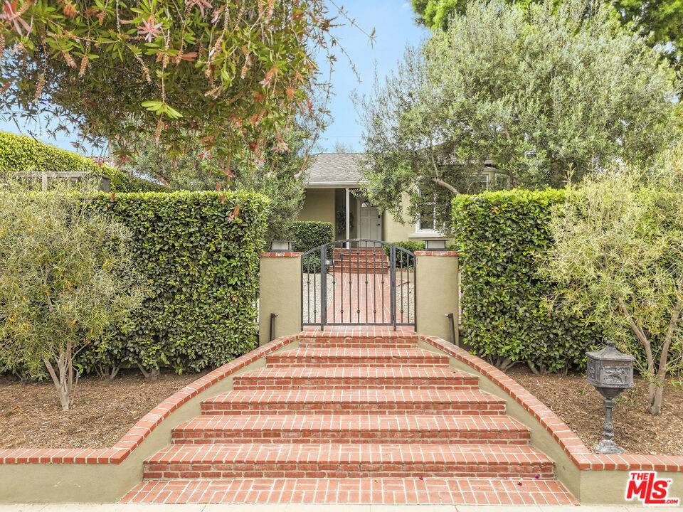 Santa Monica, CA 90404,2926 Urban AVE