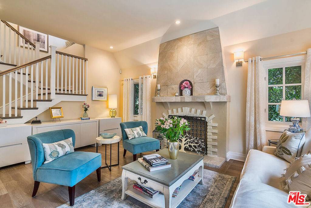 West Hollywood, CA 90048,9025 Ashcroft AVE