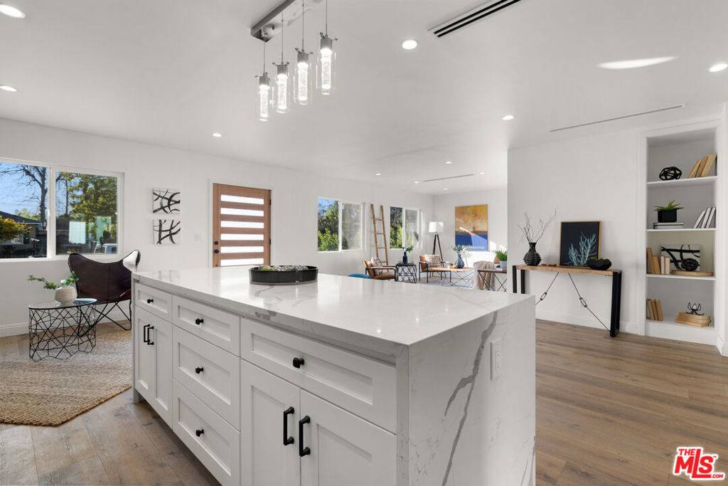 Sherman Oaks, CA 91411,5928 Tobias AVE