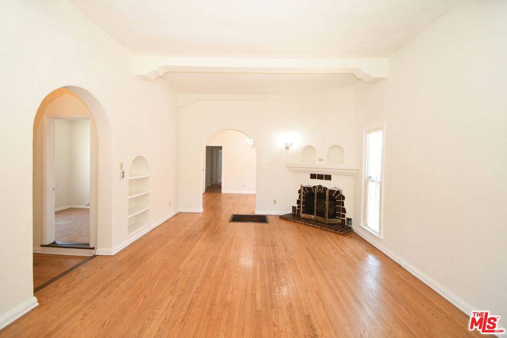 Los Angeles, CA 90044,1236 W 81st PL