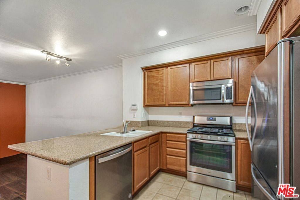 Compton, CA 90220,500 N Willowbrook AVE #M6