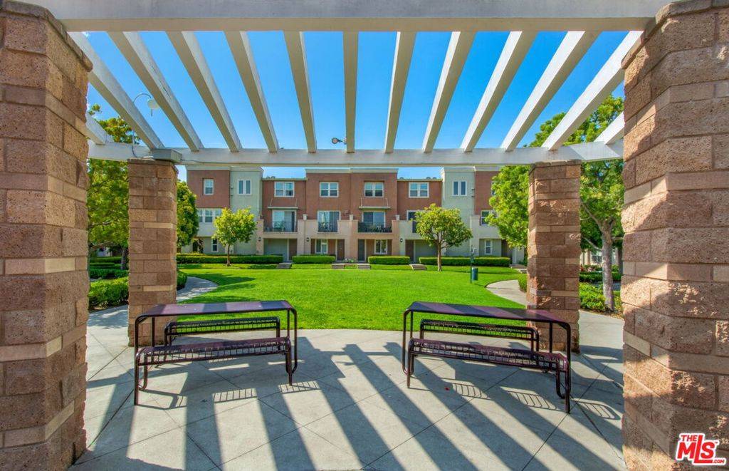 Compton, CA 90220,500 N Willowbrook AVE #M6