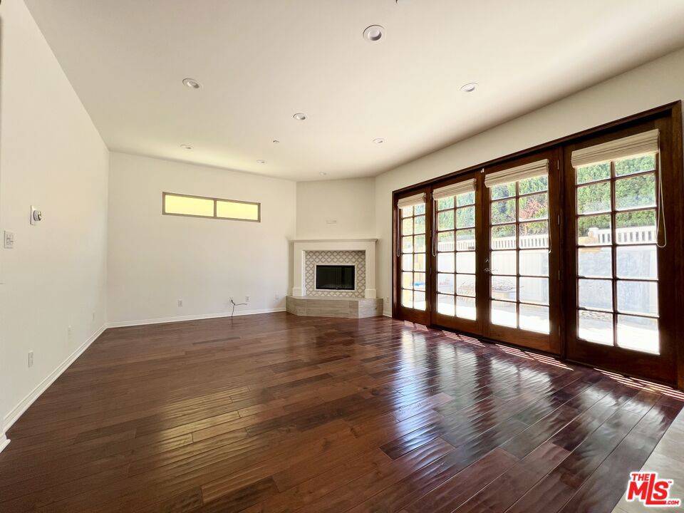 Redondo Beach, CA 90278,2002 Gates AVE #B