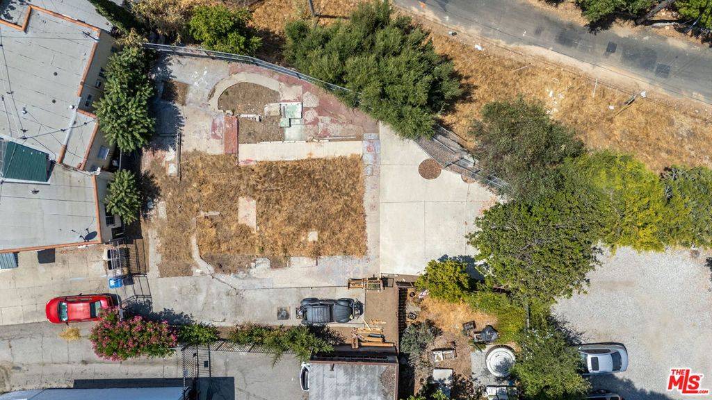 Los Angeles, CA 90042,133 S Avenue 64