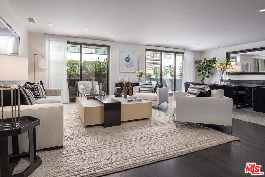 Los Angeles, CA 90048,411 S Hamel RD #205