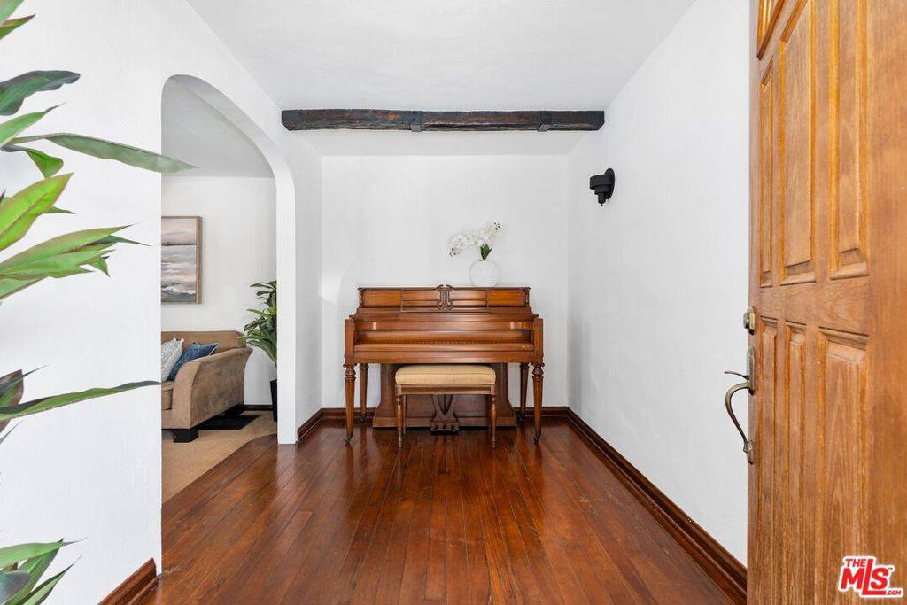 Marina Del Rey, CA 90292,3137 Yale AVE