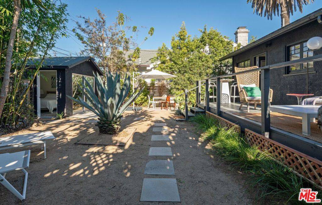 Venice, CA 90291,947 Amoroso PL