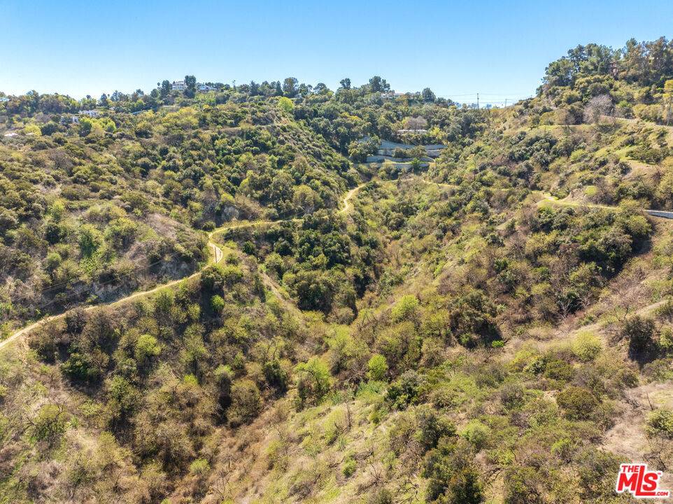 Sherman Oaks, CA 91423,35551 N Dixie Canyon AVE