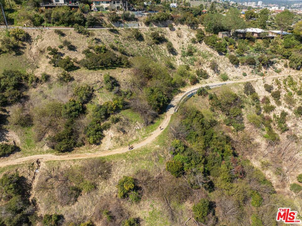 Sherman Oaks, CA 91423,3441 N Dixie Canyon AVE