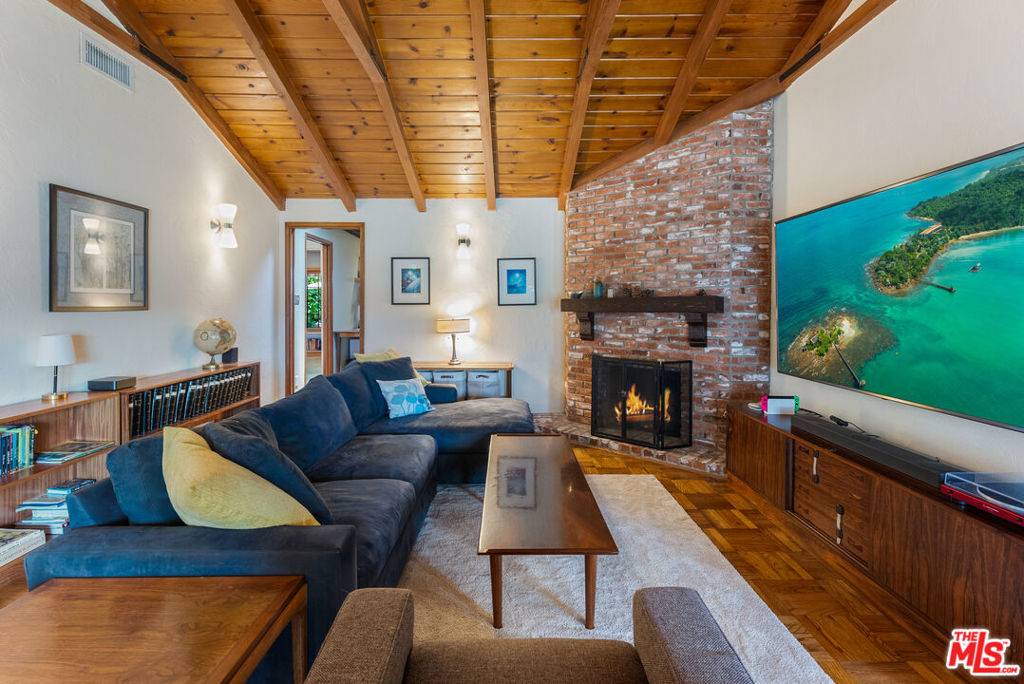 Sherman Oaks, CA 91401,5500 Colbath AVE