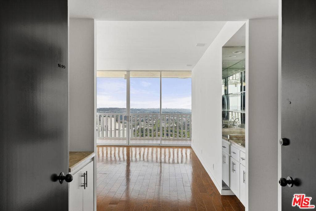 West Hollywood, CA 90069,9255 Doheny RD #1606