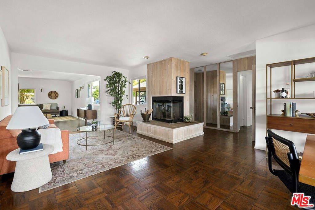 Northridge, CA 91325,8137 Bianca AVE