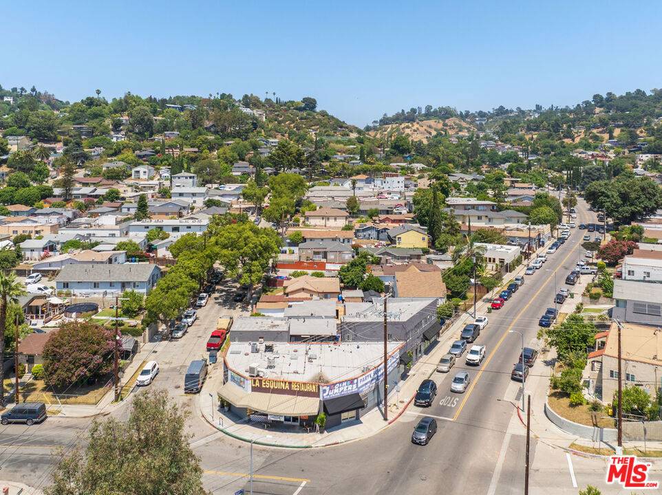 Los Angeles, CA 90065,3301 Division ST