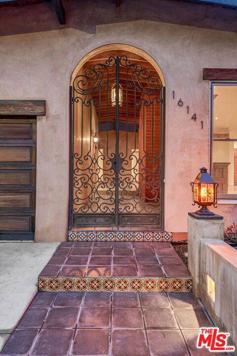 Sherman Oaks, CA 91403,16141 Bayberry PL
