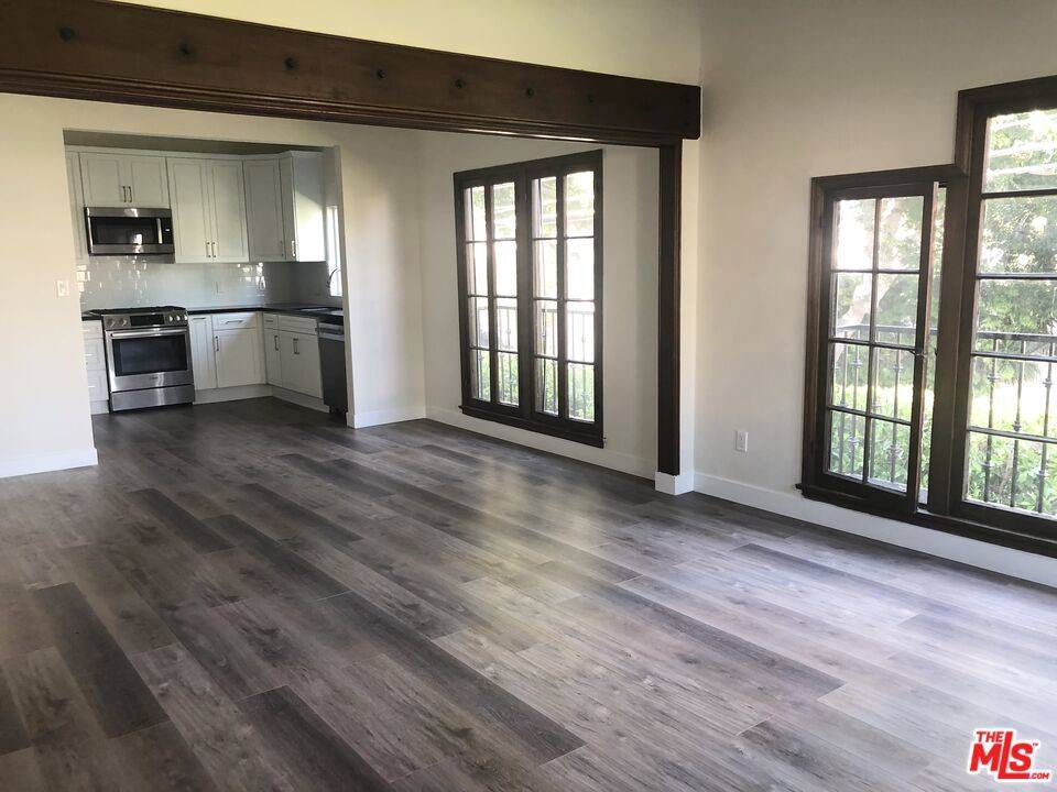 West Hollywood, CA 90069,851 N Alfred ST #1/2