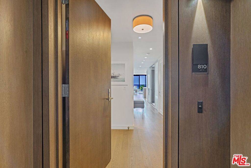 Santa Monica, CA 90401,1755 Ocean Avenue #810