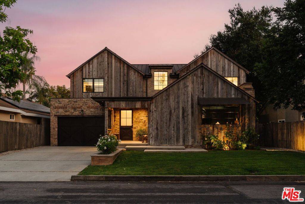 Valley Village, CA 91607,11734 Huston ST
