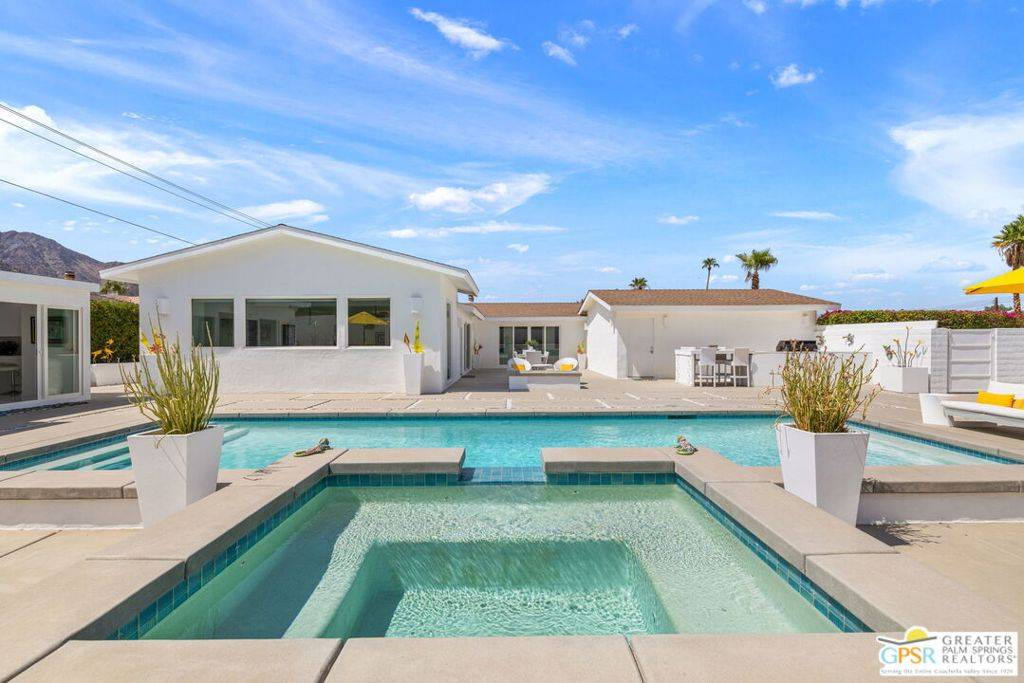 La Quinta, CA 92253,53225 Avenida Herrera