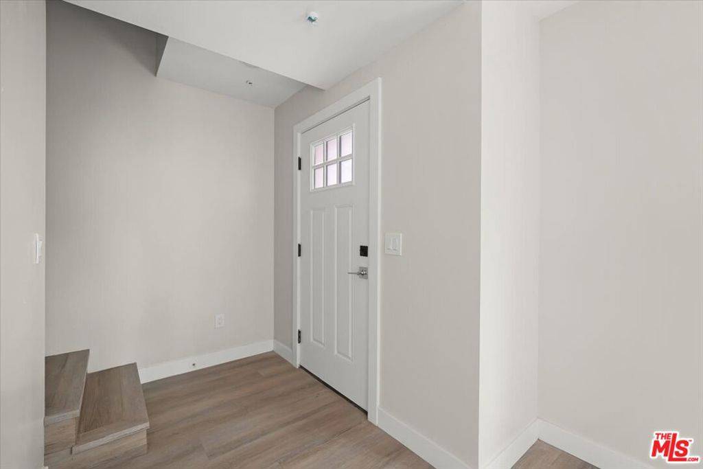 Santa Barbara, CA 93103,1317 Punta Gorda #2