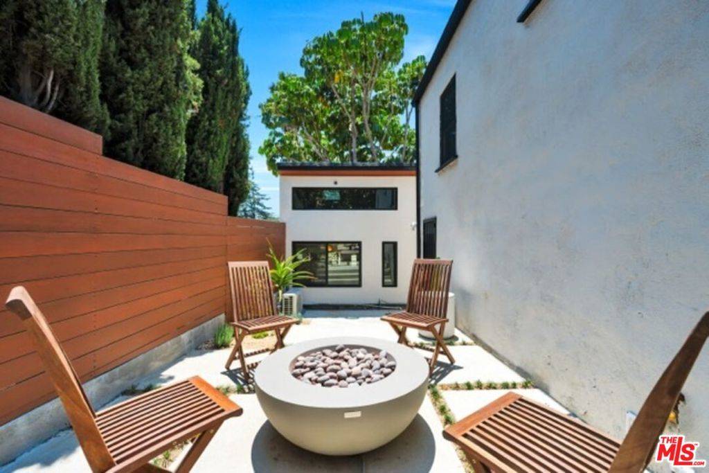 Los Angeles, CA 90042,1940 N Avenue 51