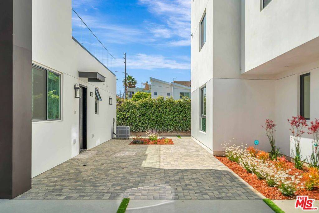 Los Angeles, CA 90025,1921 Federal AVE #1921