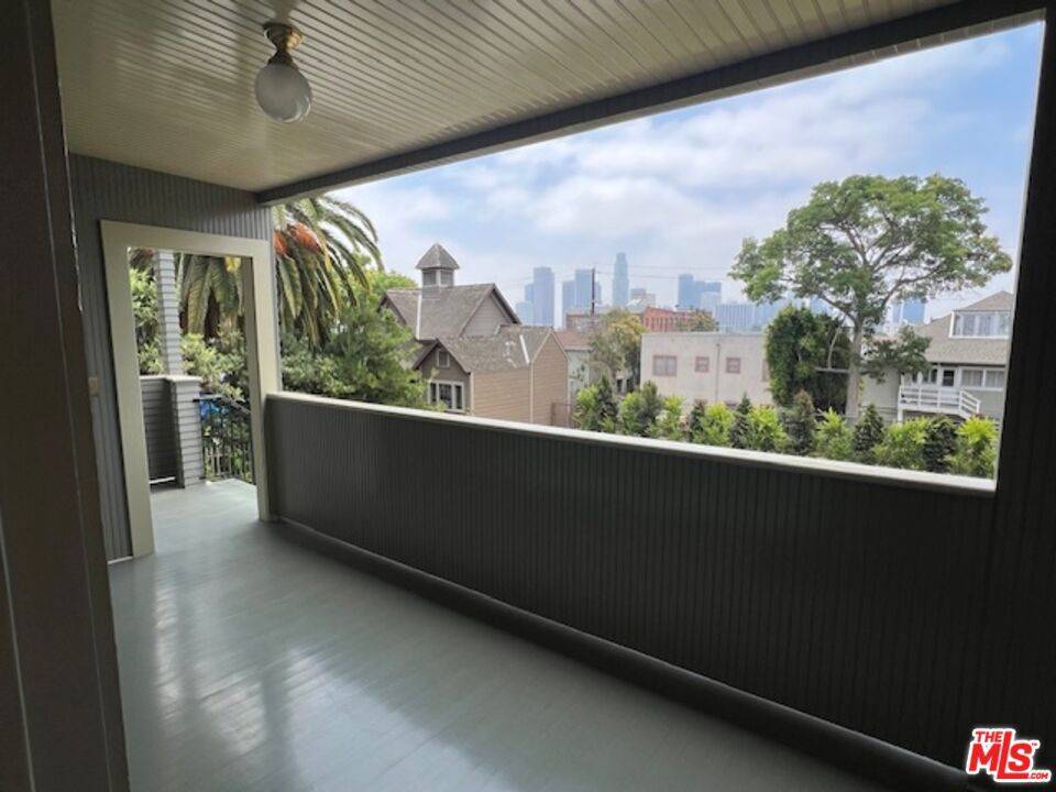 Los Angeles, CA 90026,1340 Carroll AVE