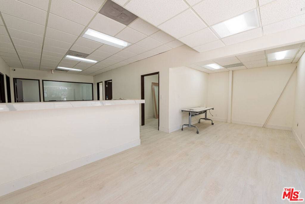 Northridge, CA 91324,19350 Business Center DR #100