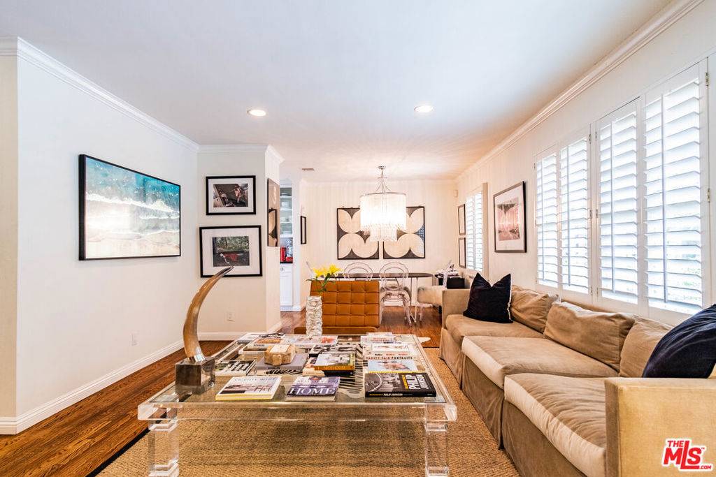 Sherman Oaks, CA 91423,3909 Longview Valley RD