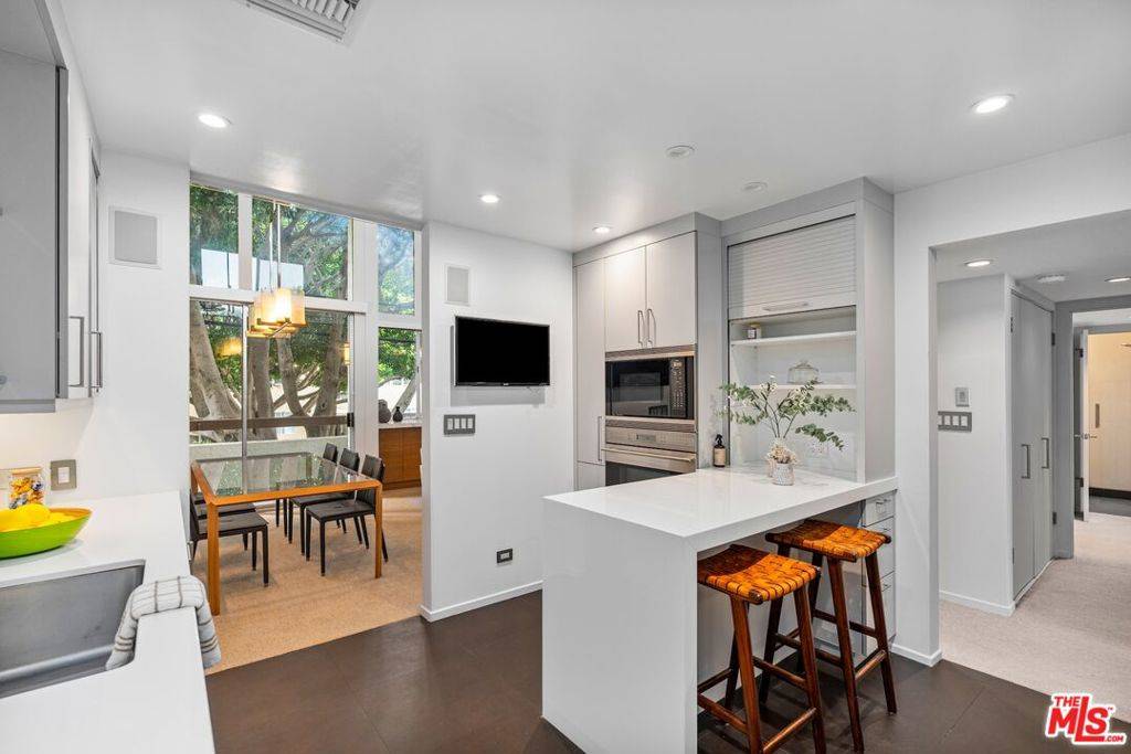 Santa Monica, CA 90403,1730 California AVE #4