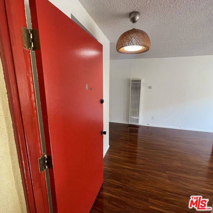 Redondo Beach, CA 90278,2112 Manhattan Beach BLVD #D
