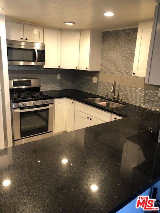 Carson, CA 90745,533 W 219th ST