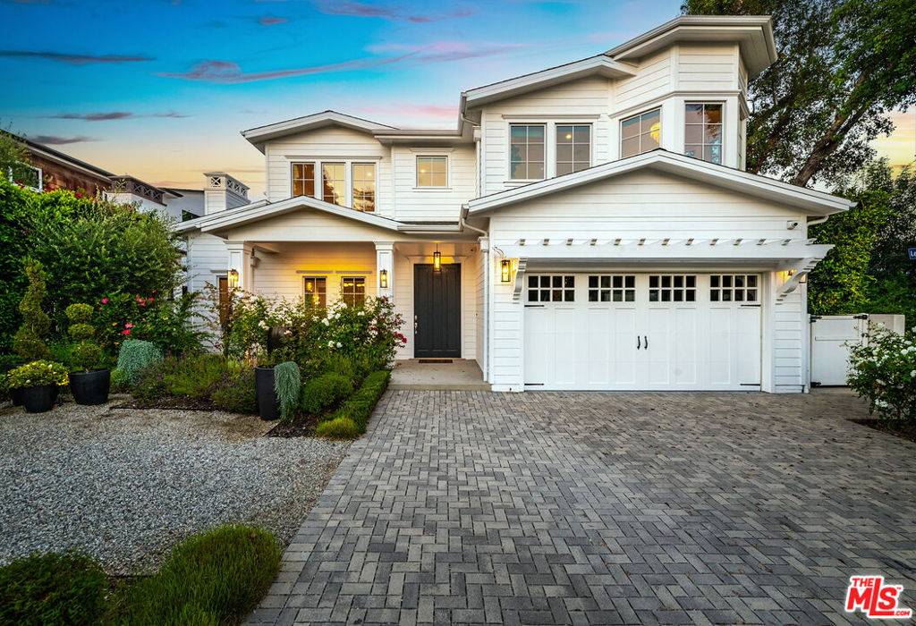 Toluca Lake, CA 91602,4402 Ledge AVE