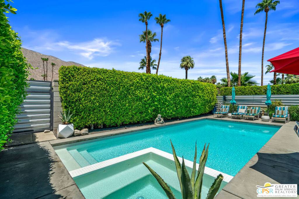 Palm Springs, CA 92264,566 S Vista Oro