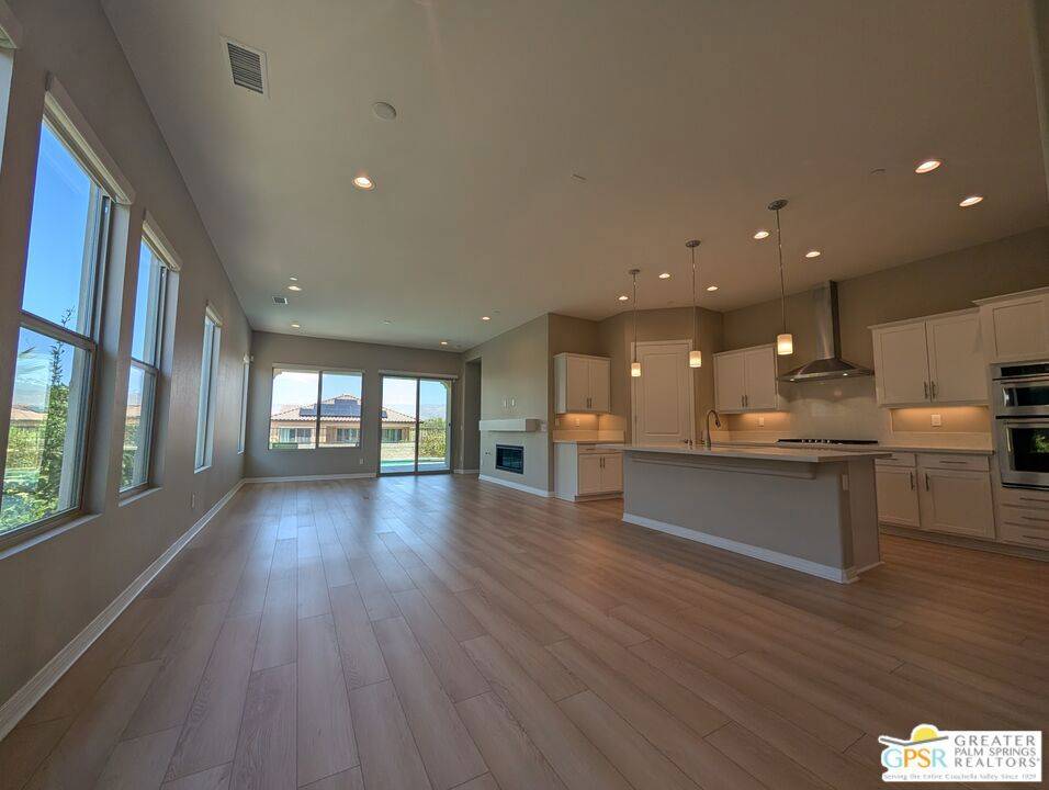 Rancho Mirage, CA 92270,20 Grenache