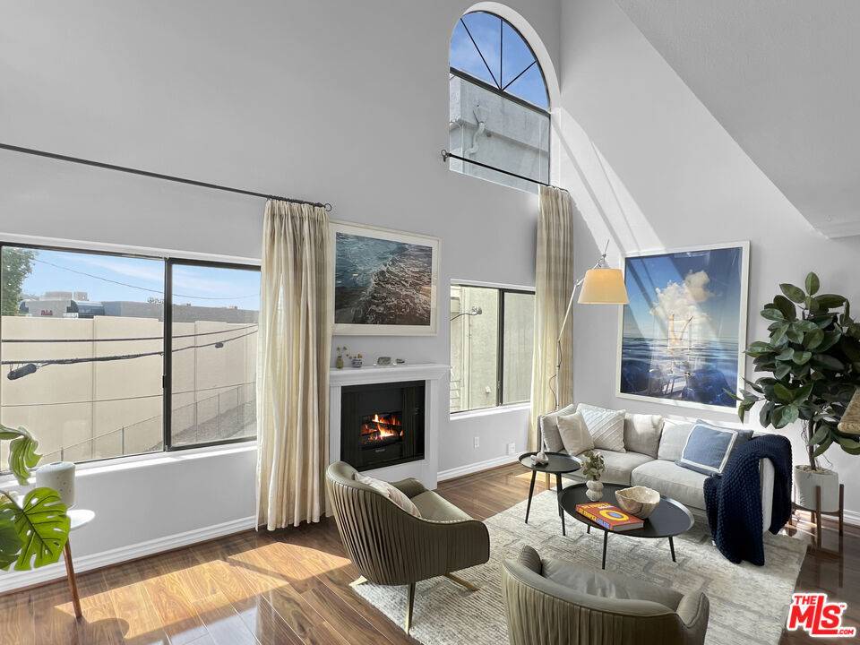 Studio City, CA 91604,4211 Arch DR #204