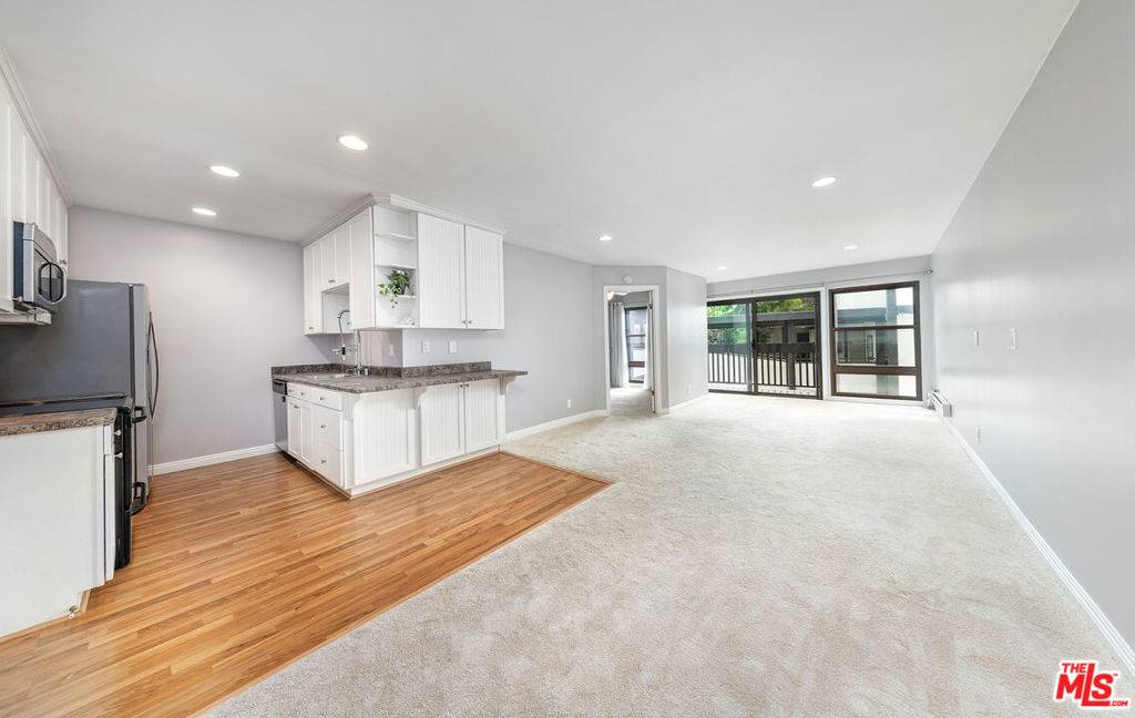 Playa Del Rey, CA 90293,7765 W 91 ST #F3106