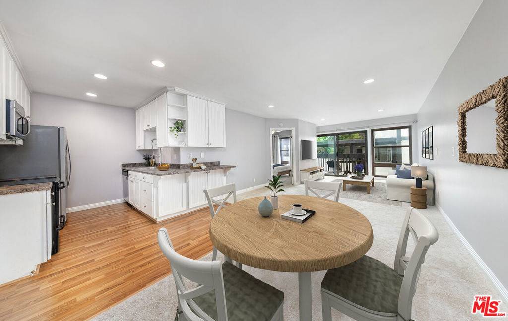Playa Del Rey, CA 90293,7765 W 91 ST #F3106