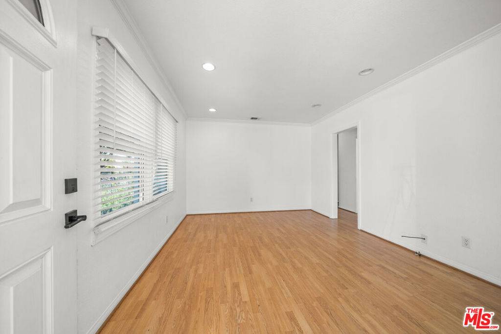 Lakewood, CA 90712,6112 Bonfair AVE