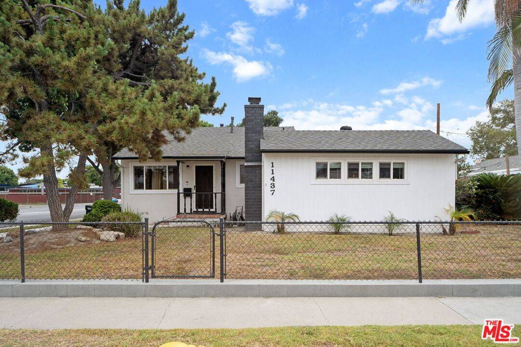 Norwalk, CA 90650,11437 Fairford AVE