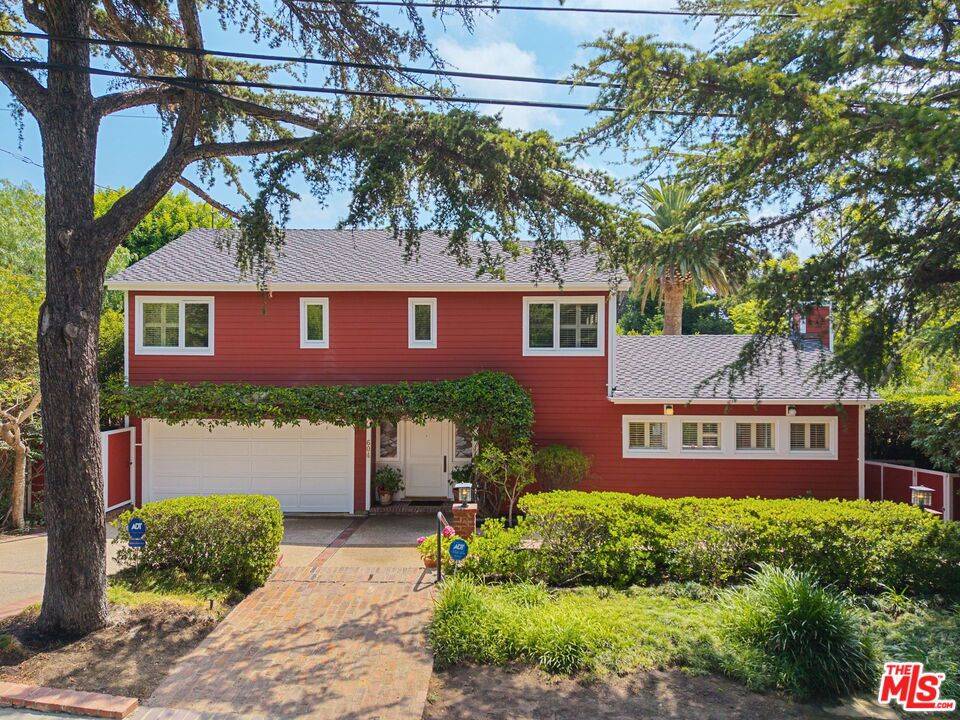 Los Angeles, CA 90049,604 S Saltair AVE