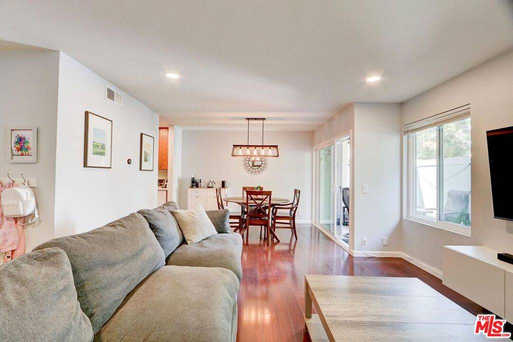 Ventura, CA 93003,1275 Seacliff CT #5