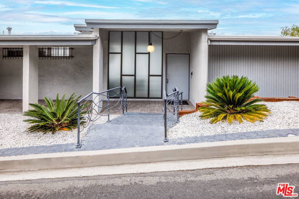 Studio City, CA 91604,3268 Wrightwood DR
