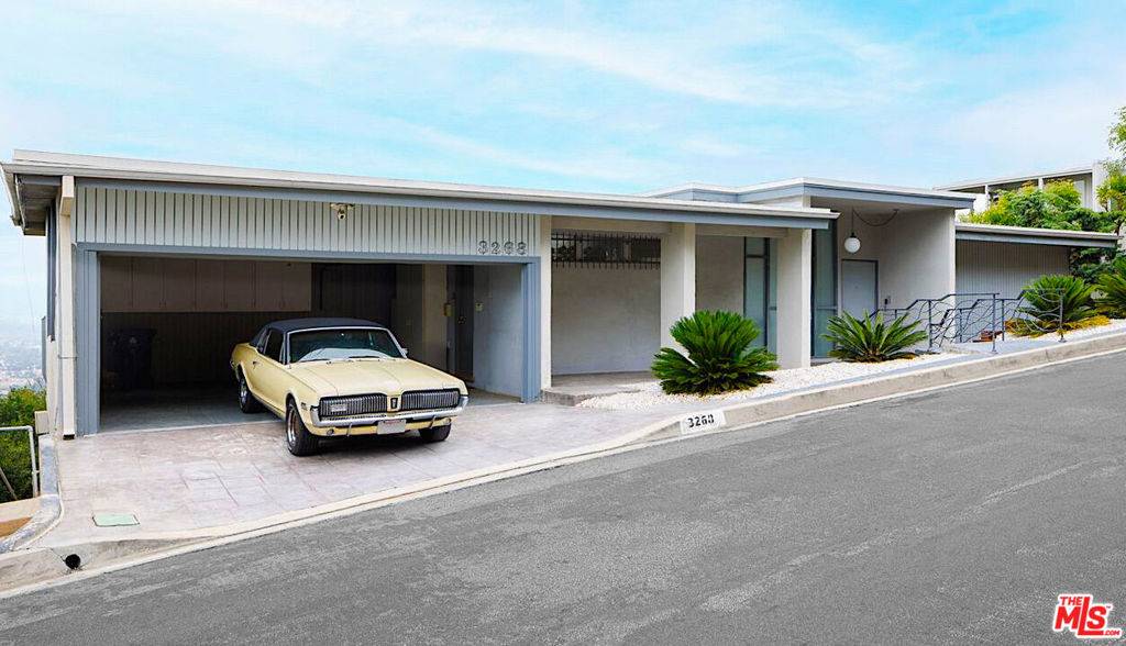 Studio City, CA 91604,3268 Wrightwood DR