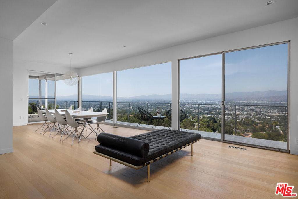 Studio City, CA 91604,3268 Wrightwood DR