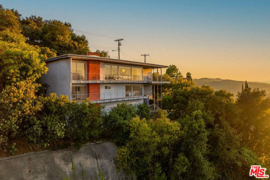 Studio City, CA 91604,3268 Wrightwood DR