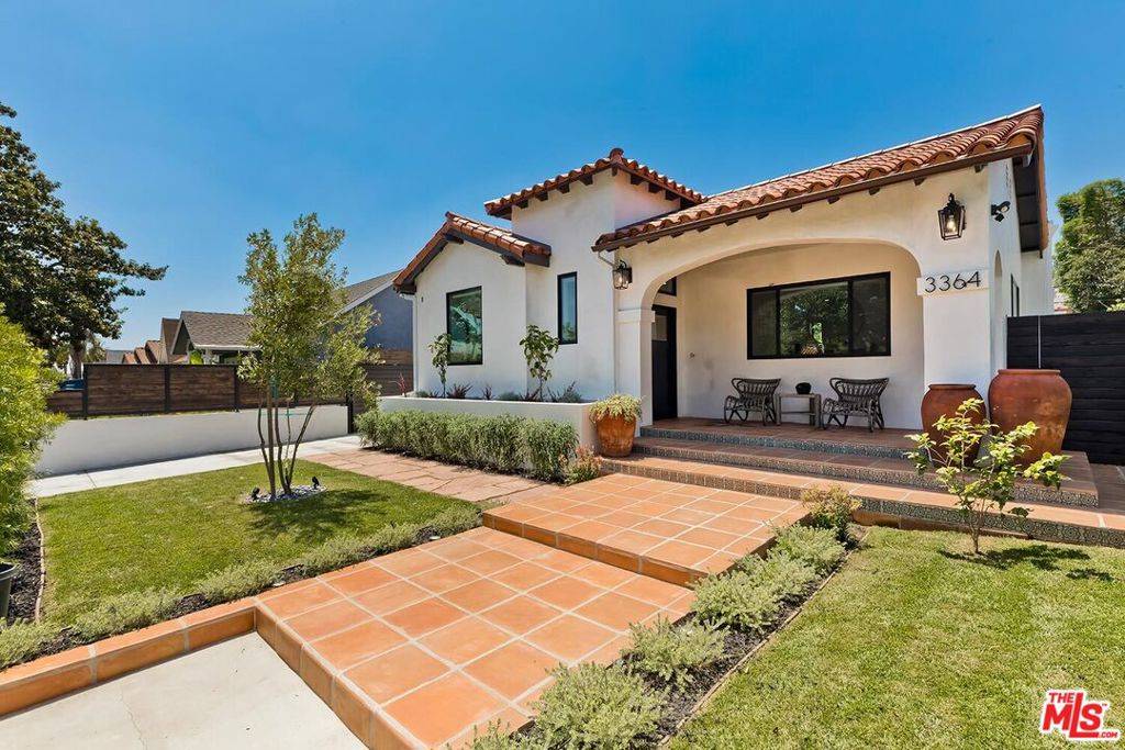 Los Angeles, CA 90039,3364 Garden AVE